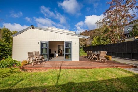 Photo of property in 77 Landsdowne Terrace, Cashmere, Christchurch, 8022