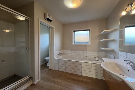 Photo of property in 11 Camberwell Place, Avonhead, Christchurch, 8042