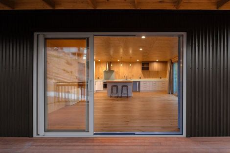 Photo of property in 2 Bell Bird Rise, Picton, 7220