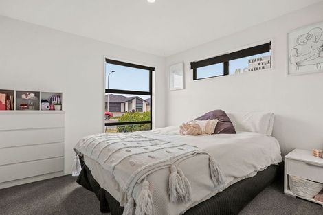 Photo of property in 17 Bill Hammond Drive, Belfast, 8051