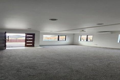 Photo of property in 38 Kenderdine Road, Papatoetoe, Auckland, 2025