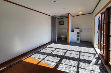 Photo of property in 5 Georges Drive, Napier South, Napier, 4110