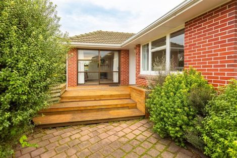Photo of property in 2/39a Yardley Street, Avonhead, Christchurch, 8042