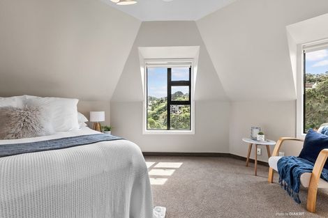 Photo of property in 75a Cashmere Avenue, Khandallah, Wellington, 6035