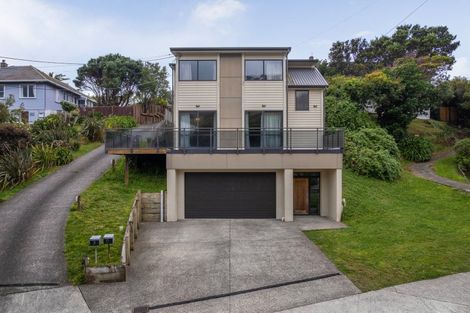 Photo of property in 23 View Road, Titahi Bay, Porirua, 5022