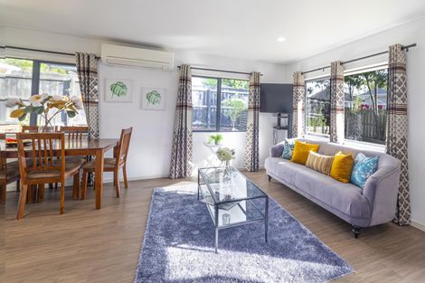 Photo of property in 52d Arimu Road, Papakura, 2110