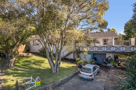 Photo of property in 9 Tahu Crescent, Sunnynook, Auckland, 0620
