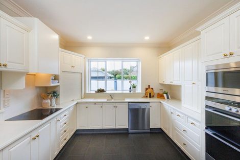 Photo of property in 1 Ranara Court, West End, Palmerston North, 4410