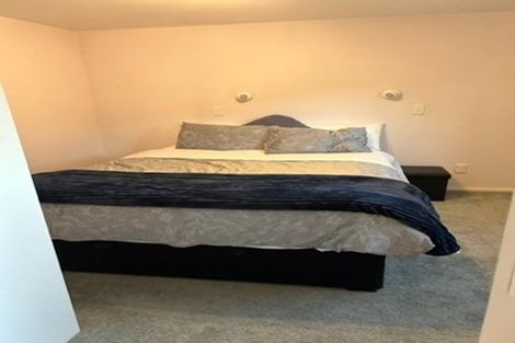 Photo of property in 124 Taylor Terrace, Tawa, Wellington, 5028