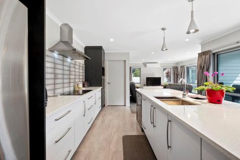 Photo of property in 12 Oakland Place, Ngongotaha, Rotorua, 3010