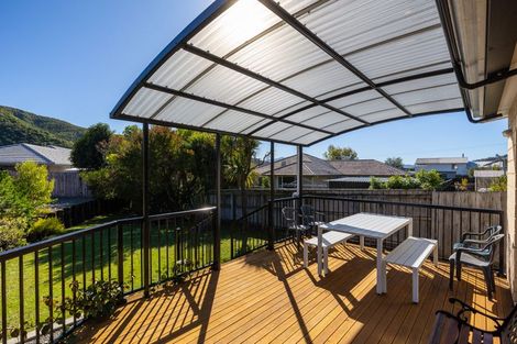 Photo of property in 255 Waikawa Road, Waikawa, Picton, 7220