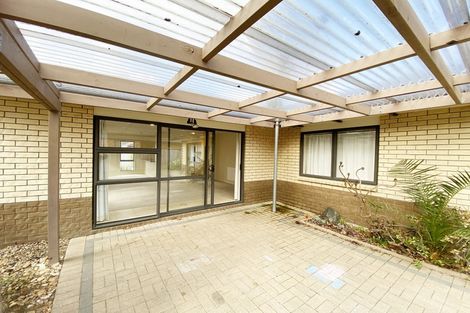 Photo of property in 33 Belcoo Crescent, East Tamaki, Auckland, 2013