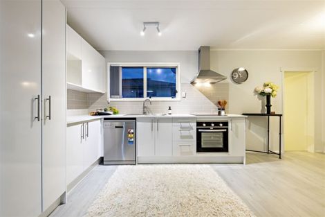 Photo of property in 21 Leaver Place, Weymouth, Auckland, 2103