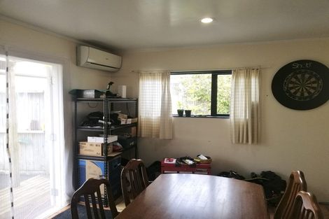 Photo of property in 21 Glennandrew Drive, Half Moon Bay, Auckland, 2012