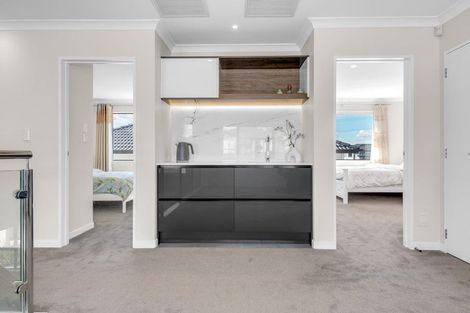 Photo of property in 80 Drumbuoy Drive, Flat Bush, Auckland, 2019