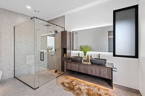 Photo of property in 22 Normans Road, Strowan, Christchurch, 8052