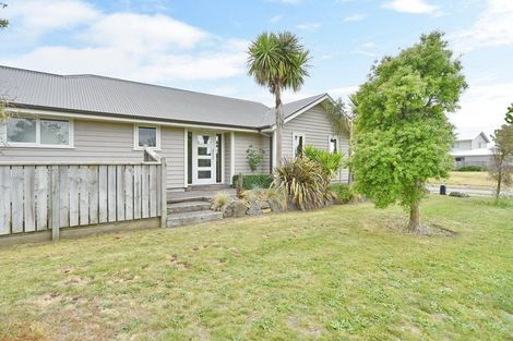 Photo of property in 17 Blackadder Road, Pegasus, 7612