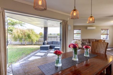 Photo of property in 174 Schnell Drive, Kelvin Grove, Palmerston North, 4414