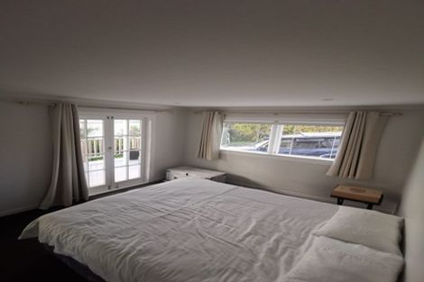 Photo of property in 12 Tindalls Bay Road, Tindalls Beach, Whangaparaoa, 0930