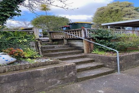 Photo of property in 70 Robbies Road, Shelly Park, Auckland, 2014