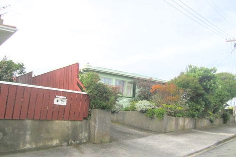 Photo of property in 6 Walker Avenue, Paremata, Porirua, 5026