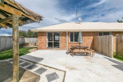 Photo of property in 28 Antrim Place, Nawton, Hamilton, 3200