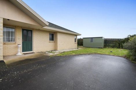 Photo of property in 8 Shakespeare Way, Kelvin Grove, Palmerston North, 4414
