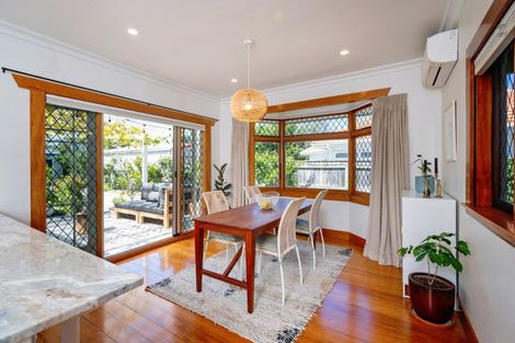 Photo of property in 702 Avenue Road East, Parkvale, Hastings, 4122