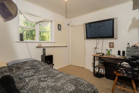 Photo of property in 19 Bayview Road, Paremata, Porirua, 5024