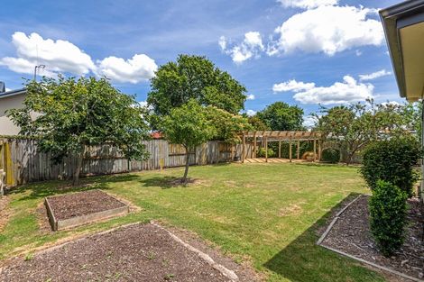 Photo of property in 88 Summerhill Drive, Fitzherbert, Palmerston North, 4410