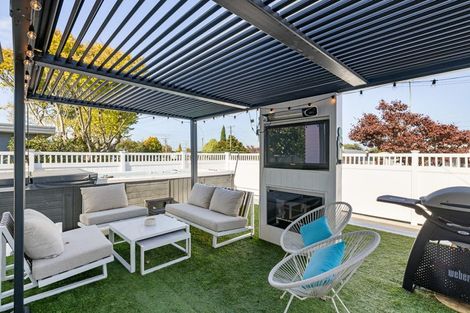 Photo of property in 166 Sandwich Road, St Andrews, Hamilton, 3200