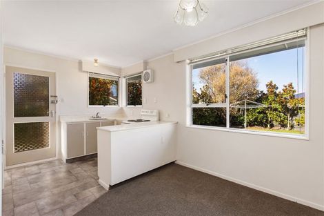 Photo of property in 2/76 Grants Road, Papanui, Christchurch, 8053