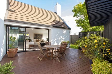 Photo of property in 2a Wairarapa Terrace, Merivale, Christchurch, 8014