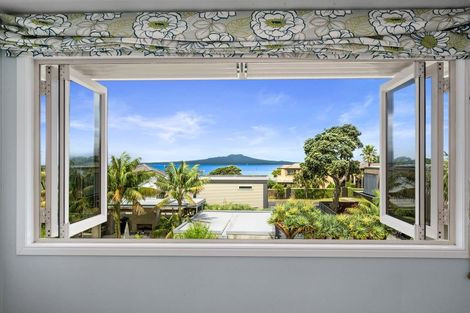 Photo of property in 31 Ocean View Road, Milford, Auckland, 0620