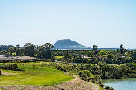 Photo of property in 32 Oyster Place, Omokoroa, 3114