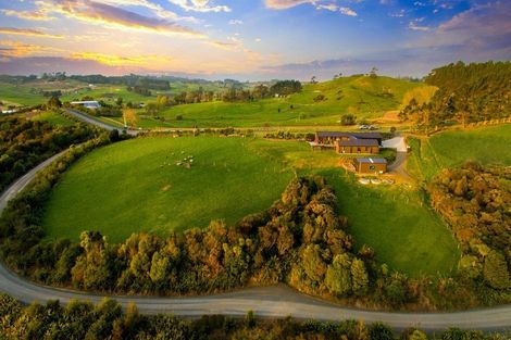 Photo of property in 56 Hull Road, Waitoki, Kaukapakapa, 0871