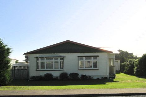 Photo of property in 6 Adrian Grove, Waikanae Beach, Waikanae, 5036
