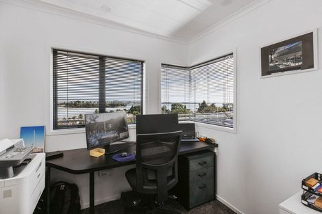 Photo of property in 36 Downing Place, Welcome Bay, Tauranga, 3112