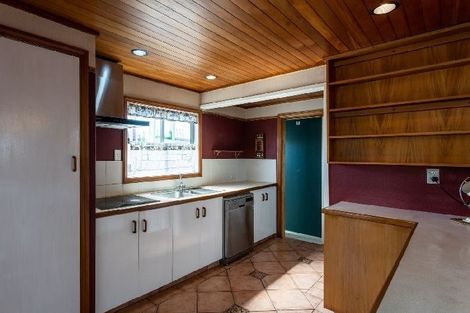 Photo of property in 475 Glenfield Road, Glenfield, Auckland, 0629