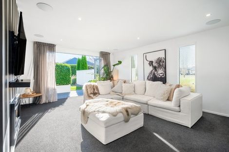 Photo of property in 18 Brampton Drive, West Melton, 7618