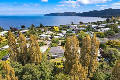 Photo of property in 25 Kinloch Road, Kinloch, Taupo, 3377