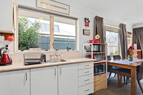 Photo of property in 6a Parkers Road, Tahunanui, Nelson, 7011