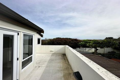 Photo of property in 2/13 Markham Place, Bucklands Beach, Auckland, 2012