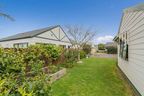 Photo of property in 7 Cholmondeley Crescent, Whitianga, 3510