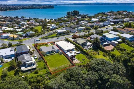 Photo of property in 973 Whangaparaoa Road, Tindalls Beach, Whangaparaoa, 0930
