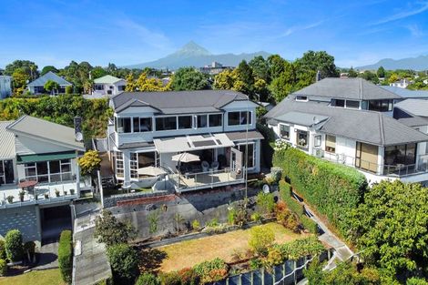 Photo of property in 374 Devon Street West, Lynmouth, New Plymouth, 4310