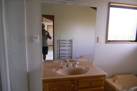 Photo of property in 1/20a Old Lake Road, Narrow Neck, Auckland, 0622