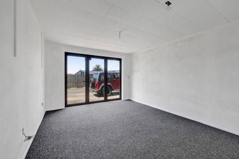 Photo of property in 13 Flint Road West, Stratford, 4332