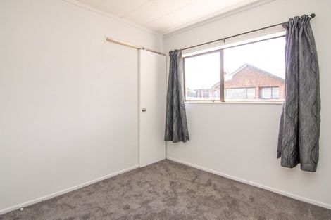 Photo of property in 15 Hanmer Place, Highbury, Palmerston North, 4412