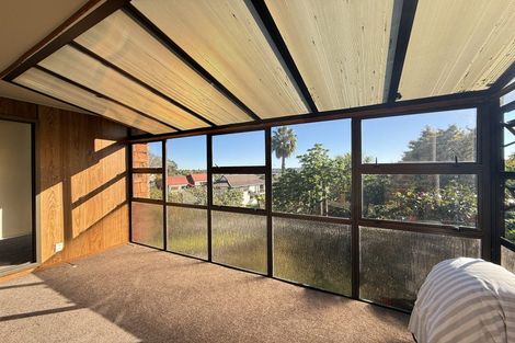 Photo of property in 7 Manutara Avenue, Forrest Hill, Auckland, 0620